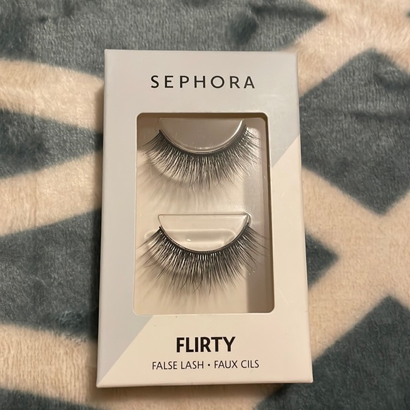 💄4/$25 lashes from Sephora collection